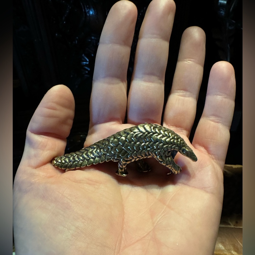 Solid Brass Pangolin Vintage-style Sculpture Desk Decor - Picture 9 of 13